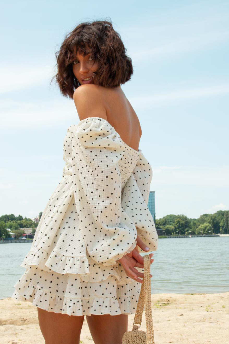 A-Linienkleid in Beige mit Punkten aus Musselin