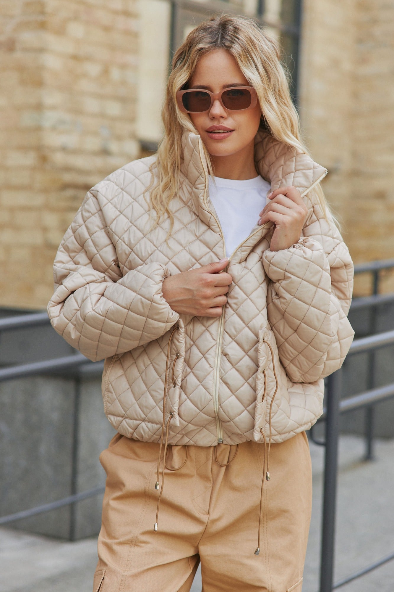 Bomberjacke in Beige