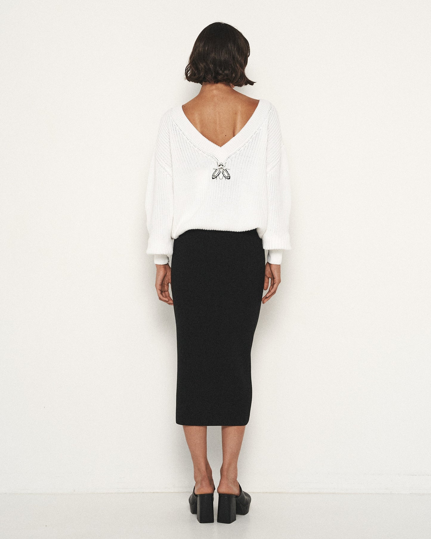 Wollpullover mit Strass-Applikation in Weiß
