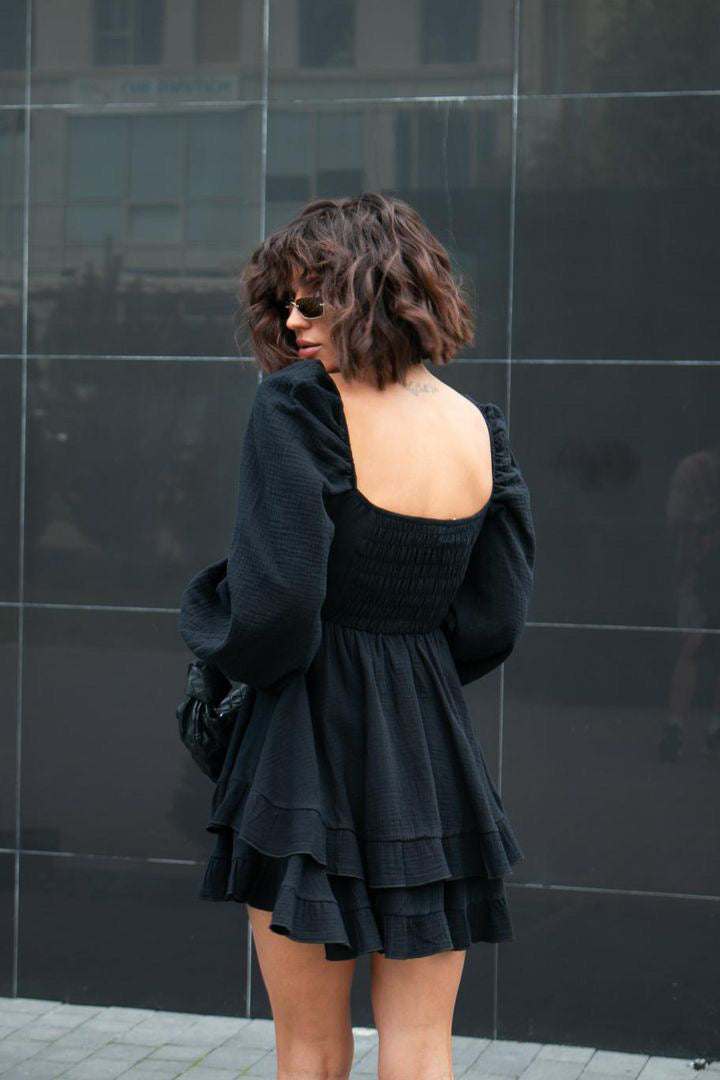 Kurzes A-Linienkleid in Schwarz