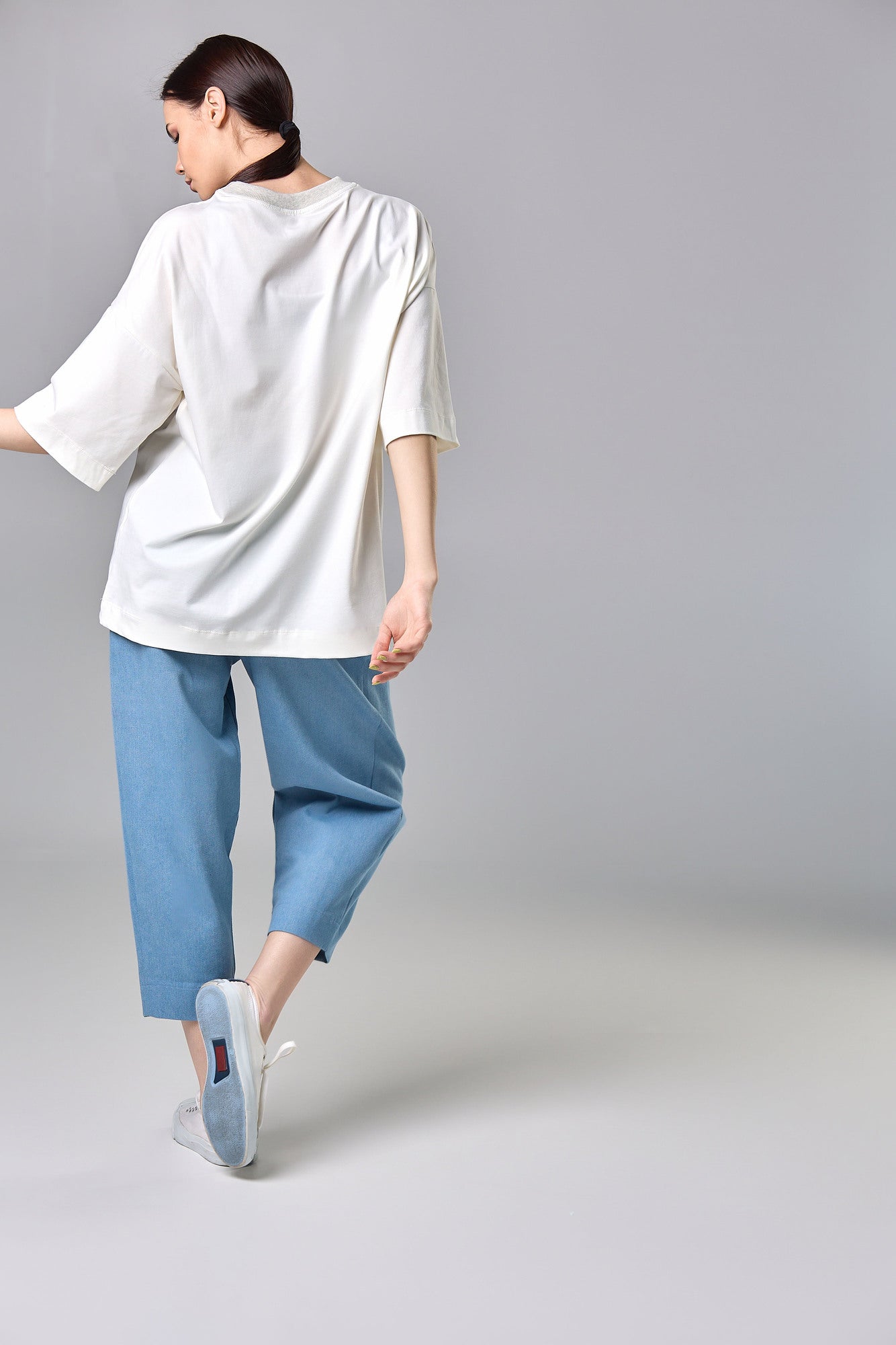 Oversized T-Shirt mit dezenter Ukrainischer Symbolik