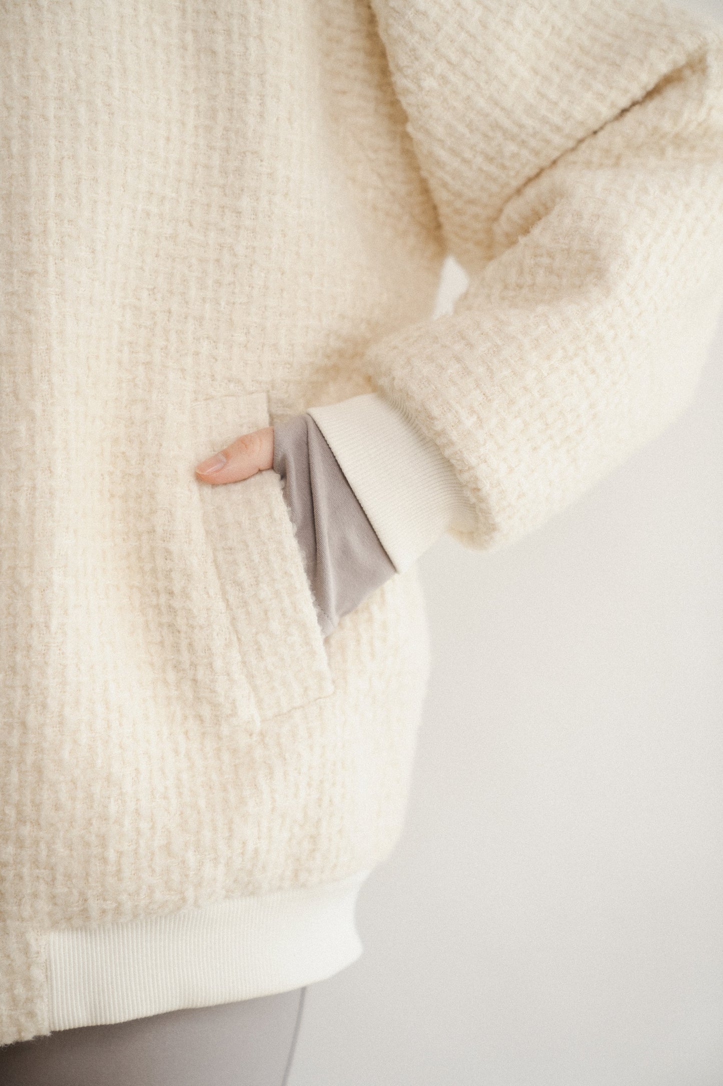 Bouclé-Bomber in Beige
