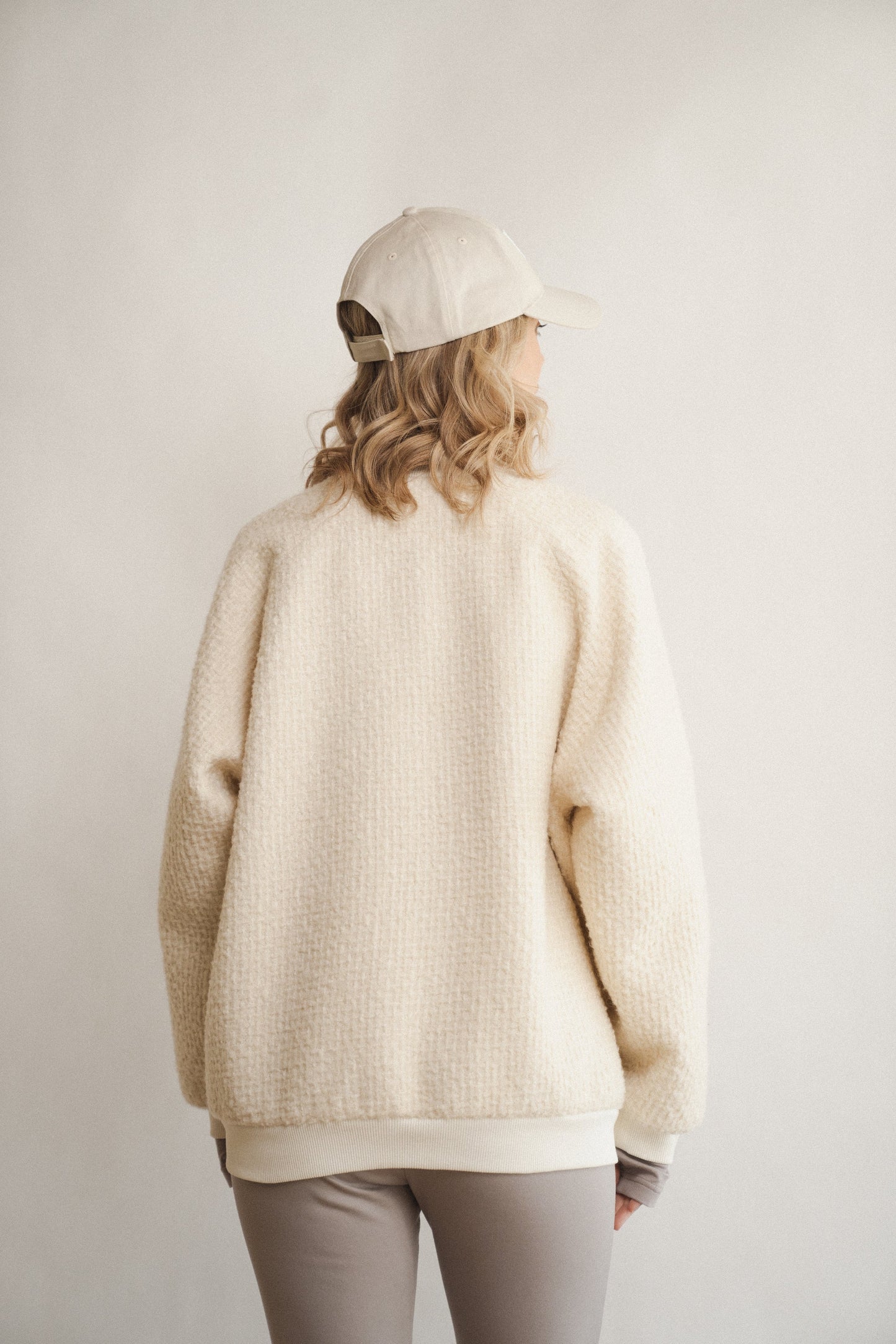 Bouclé-Bomber in Beige